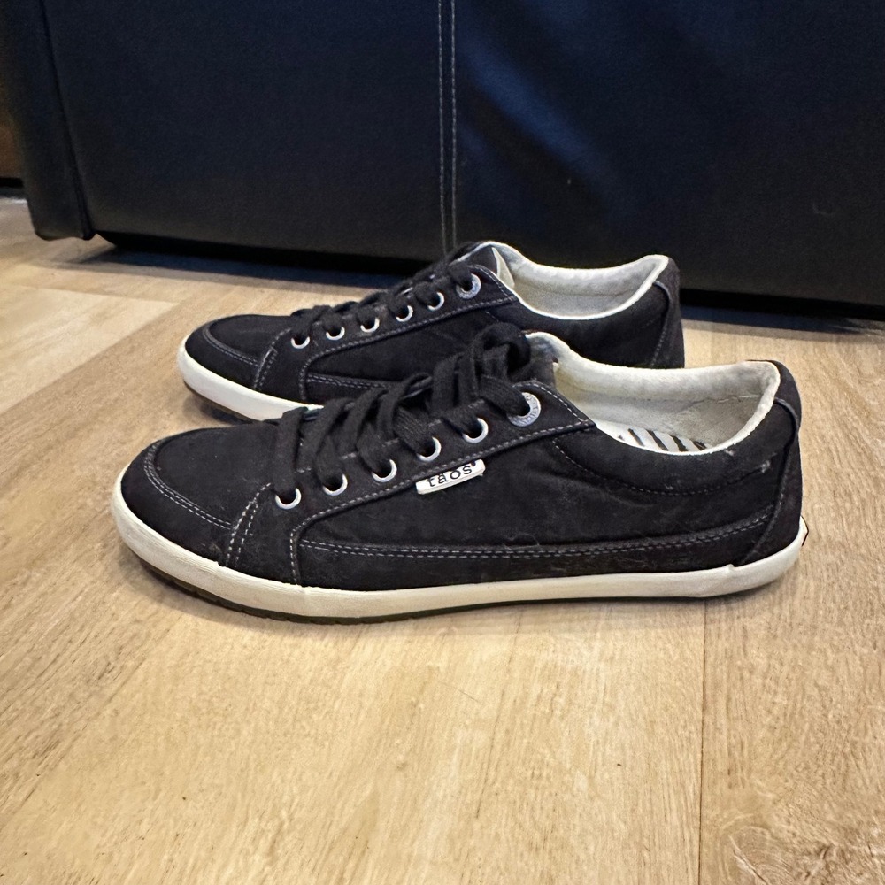 Taos Moc Star 2 Black Canvas Low Top Lace Up Sneakers Womens 8.5 Cute  Casual